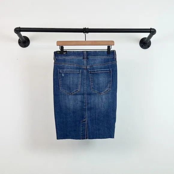 NWT Liverpool Gia Pull-On Distressed Pencil Skirt in Mystic