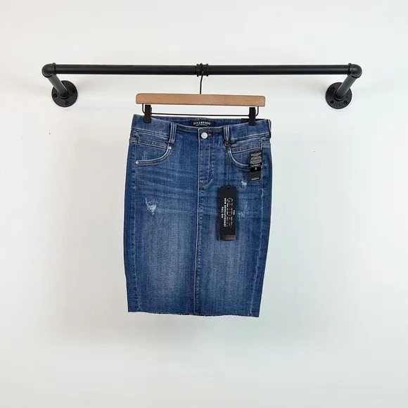 NWT Liverpool Gia Pull-On Distressed Pencil Skirt in Mystic