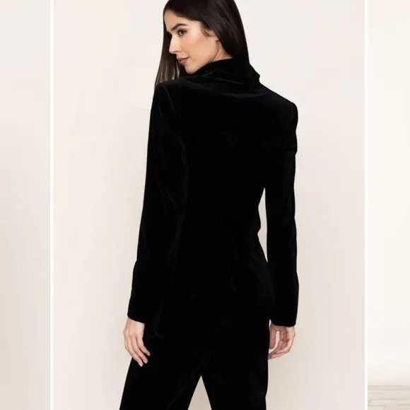 NWT Yumi Kim Revolve Trailblazer Black Velvet Jacket