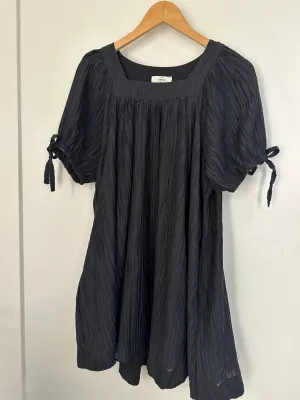 Pleated Square Neck Mini Dress {Black}