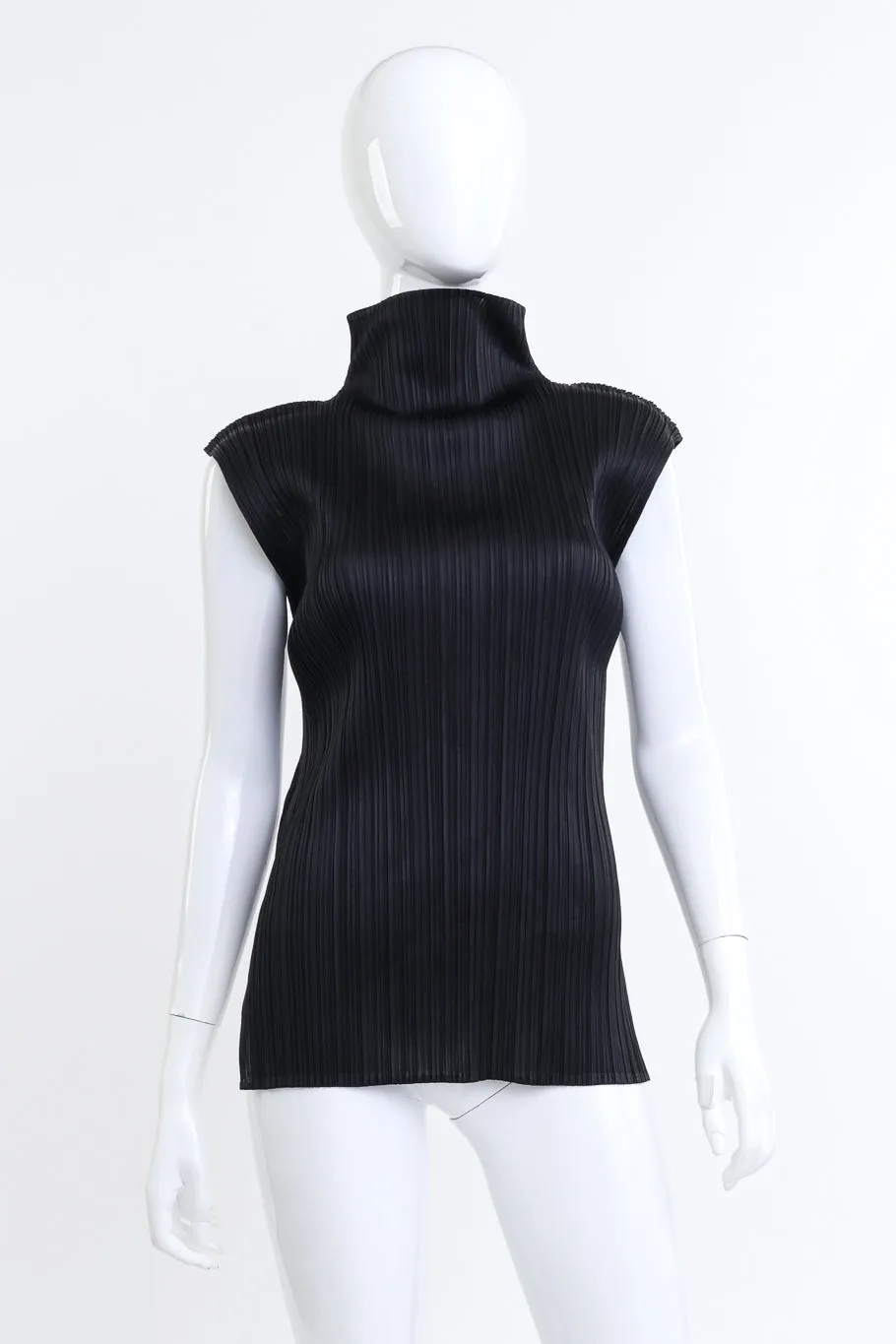Plissé Sleeveless Turtleneck Top