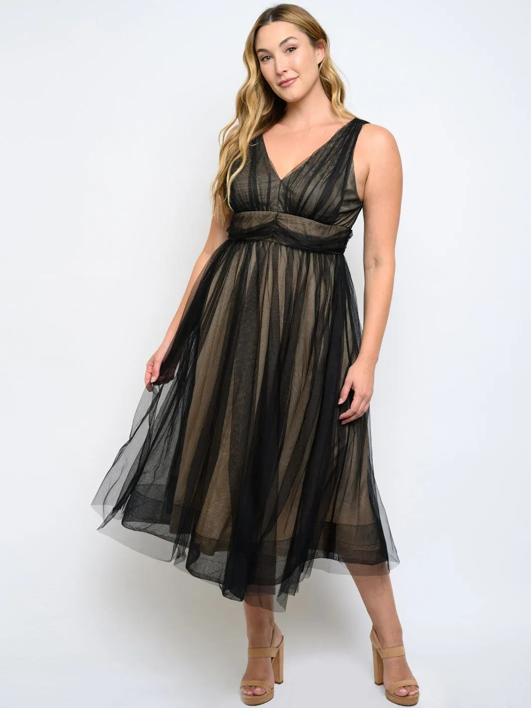 PLUS SIZE MESH PLEATED MIDI DRESS
