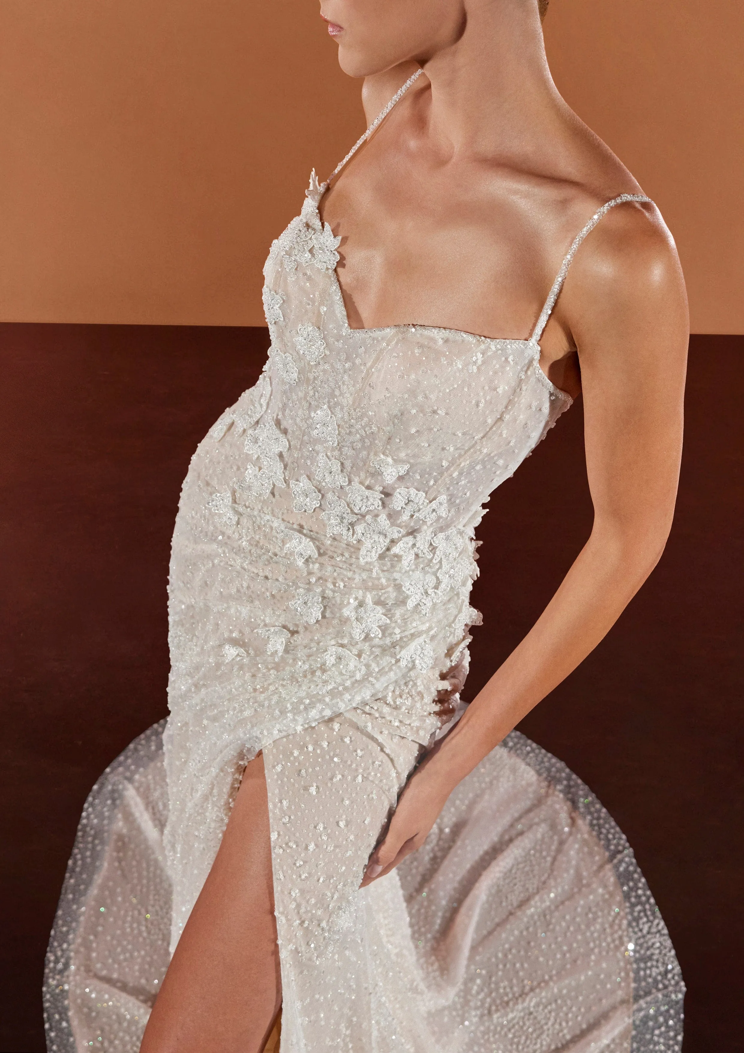 Pronovias Privee: Nidhi