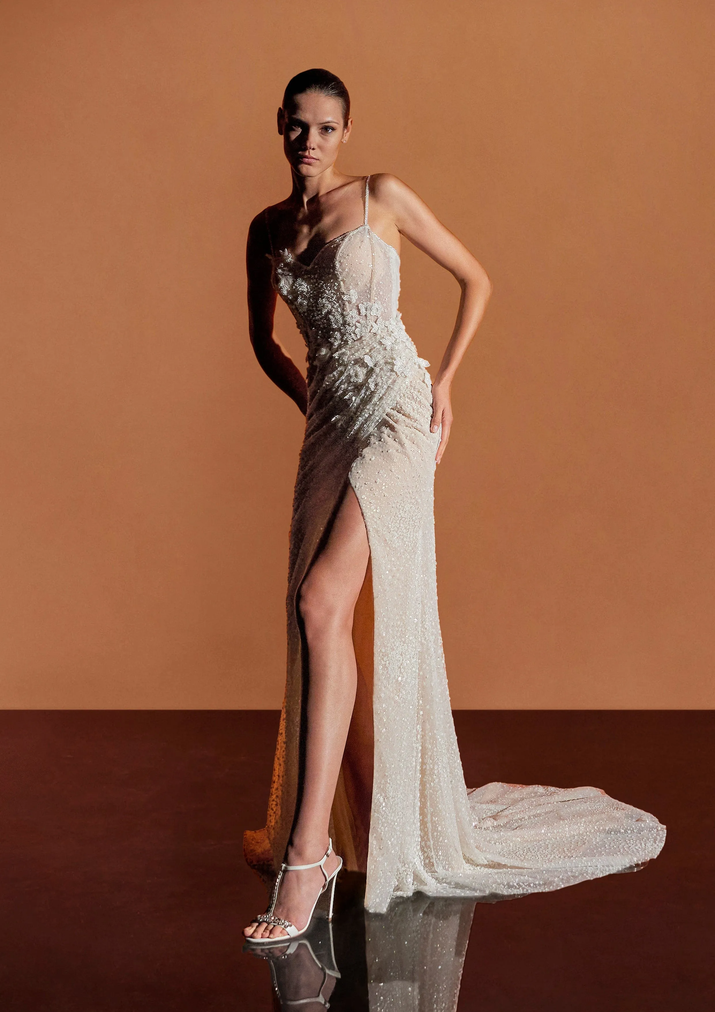 Pronovias Privee: Nidhi