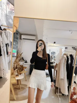Ribbed Knit Cropped Top