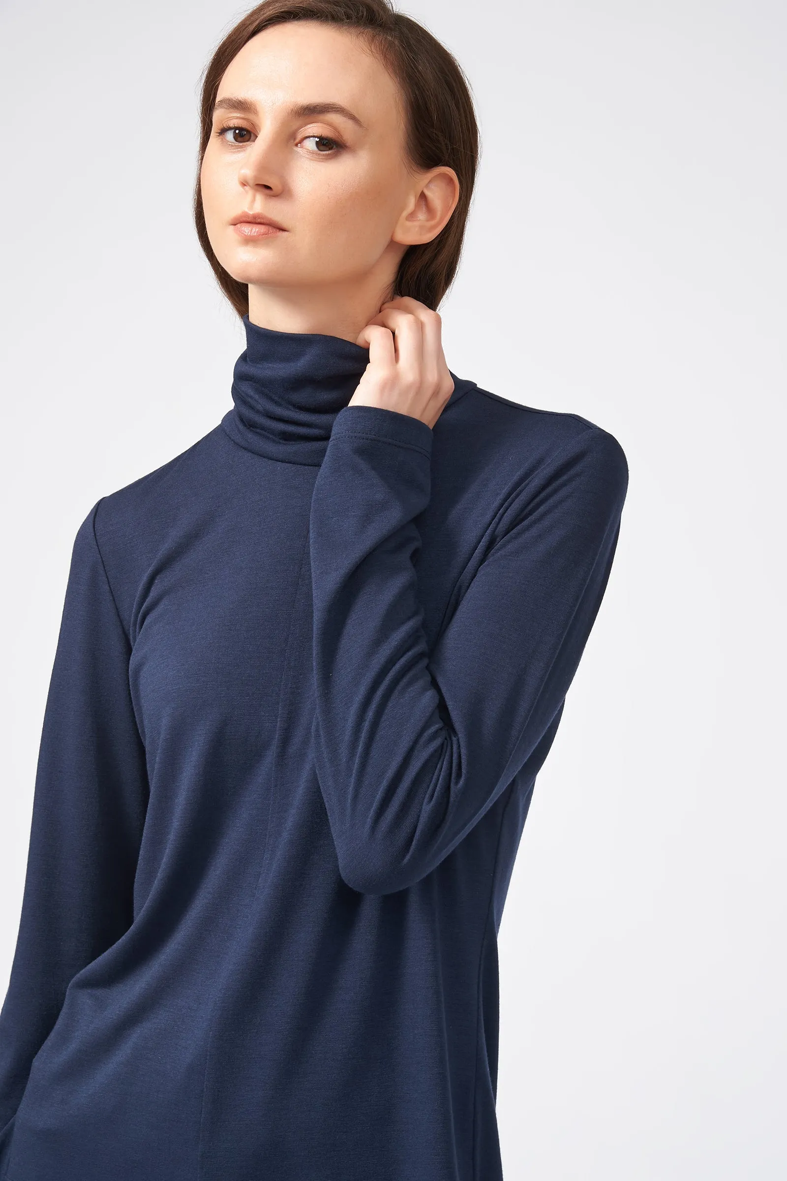 Seamed Fitted Turtleneck - Navy