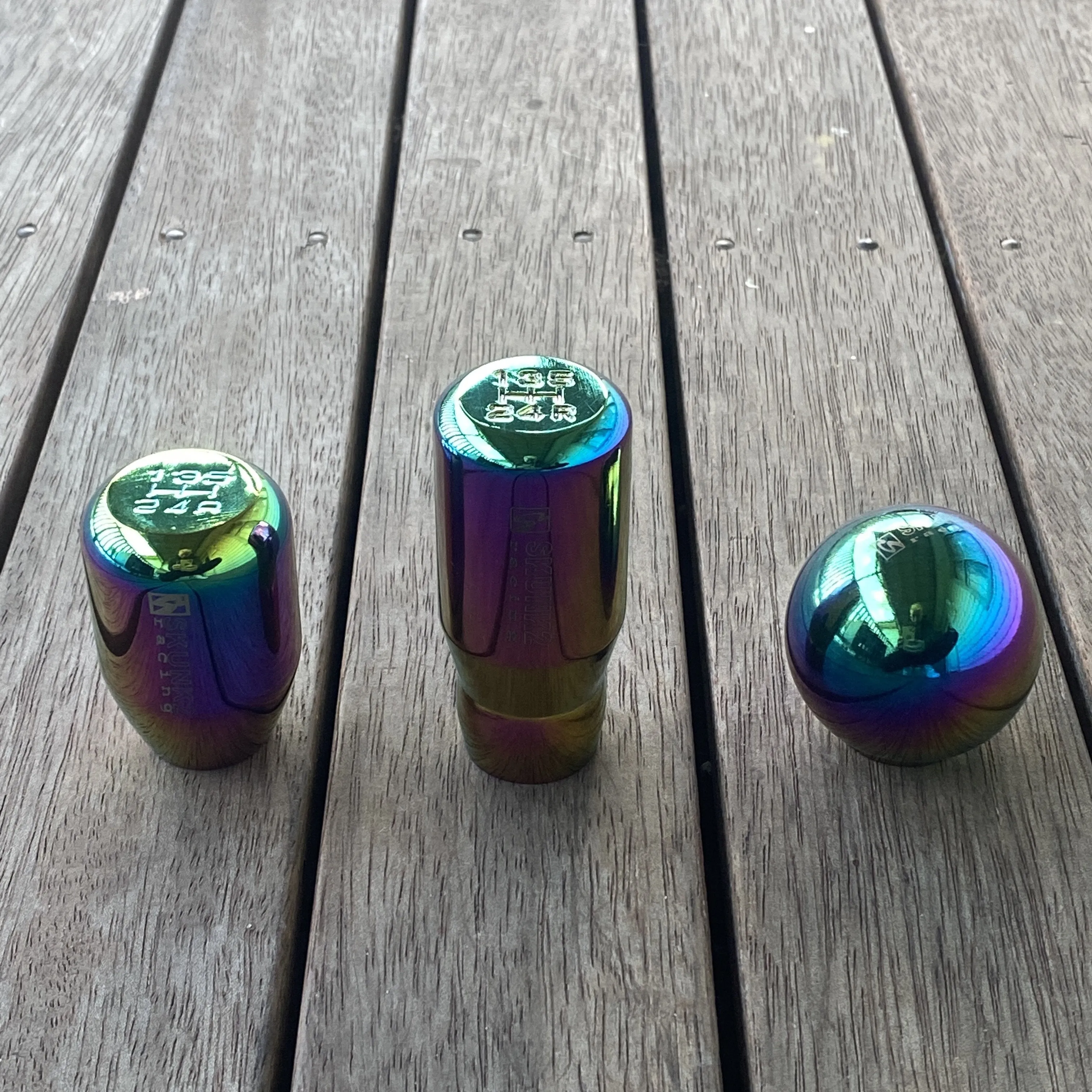 Skunk2 Neo-Chrome Gear Knob