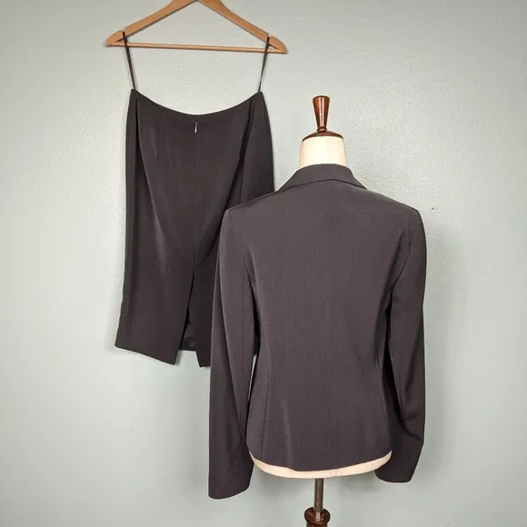 Tahari 2-pc grey herringbone career skirt suit 6