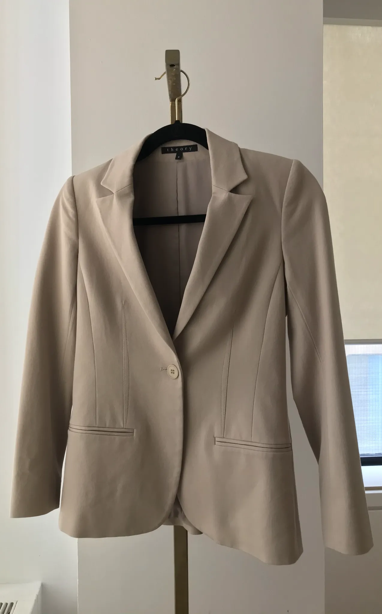 Theory Beige Blazer Pants Suit Set - 0