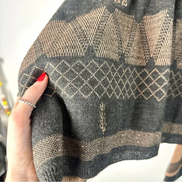 Thursday Island Wool Alpaca Blend Asymmetrical Knit Skirt Size Medium