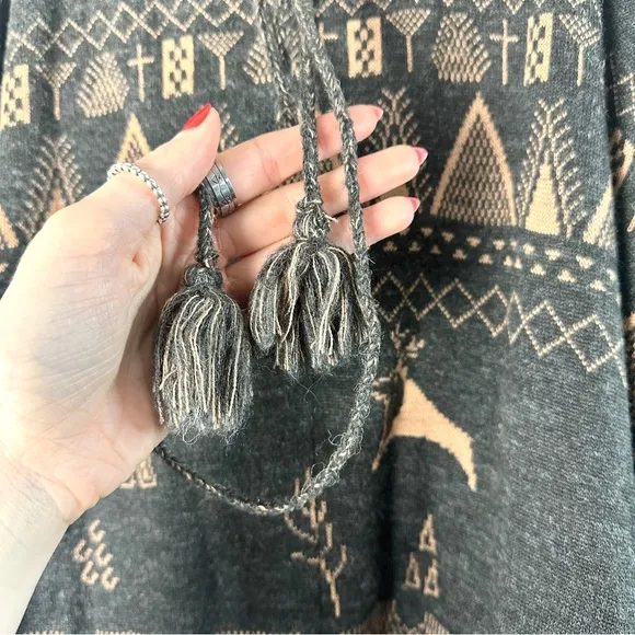 Thursday Island Wool Alpaca Blend Asymmetrical Knit Skirt Size Medium