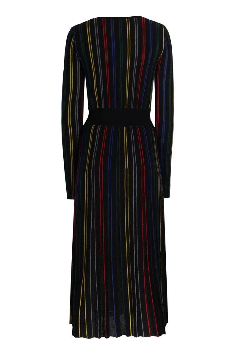 V NECK PLEATED DRESS