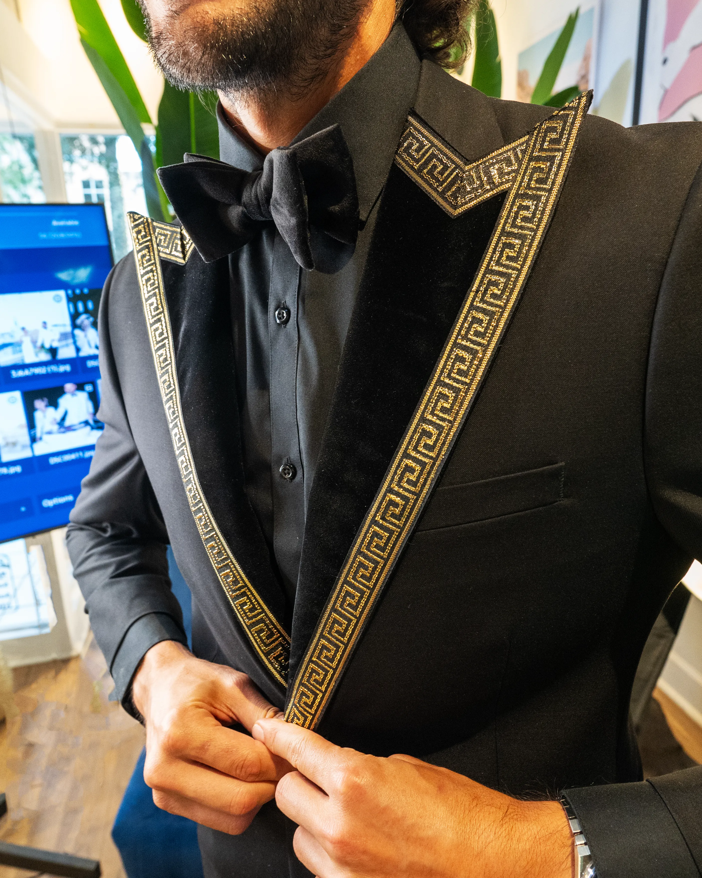 Velvet   Gold  Peak Lapels (black)