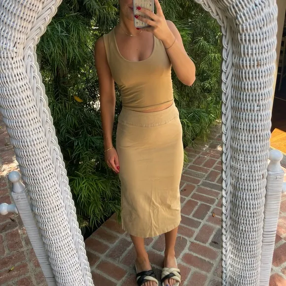 Vintage savion tan pencil skirt