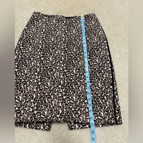 White House Black Market Leopard Pencil Skirt w/ Black Side Stripes - Size: 8