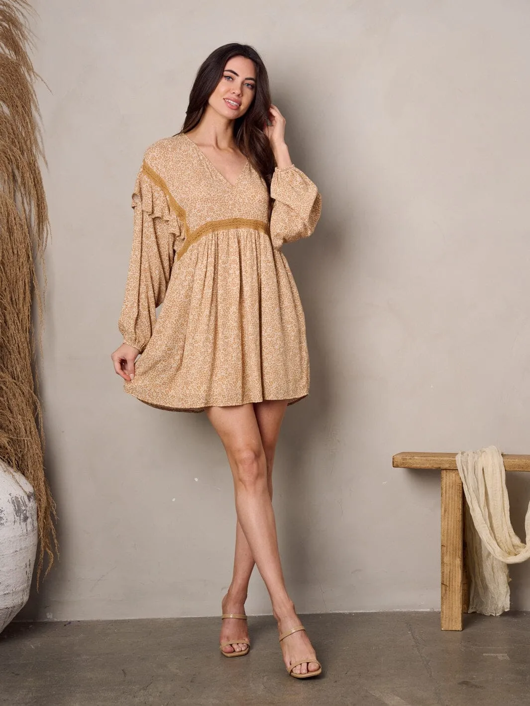 WOMEN'S LONG SLEEVE RUFFLE V-NECK FLORAL MINI DRESS