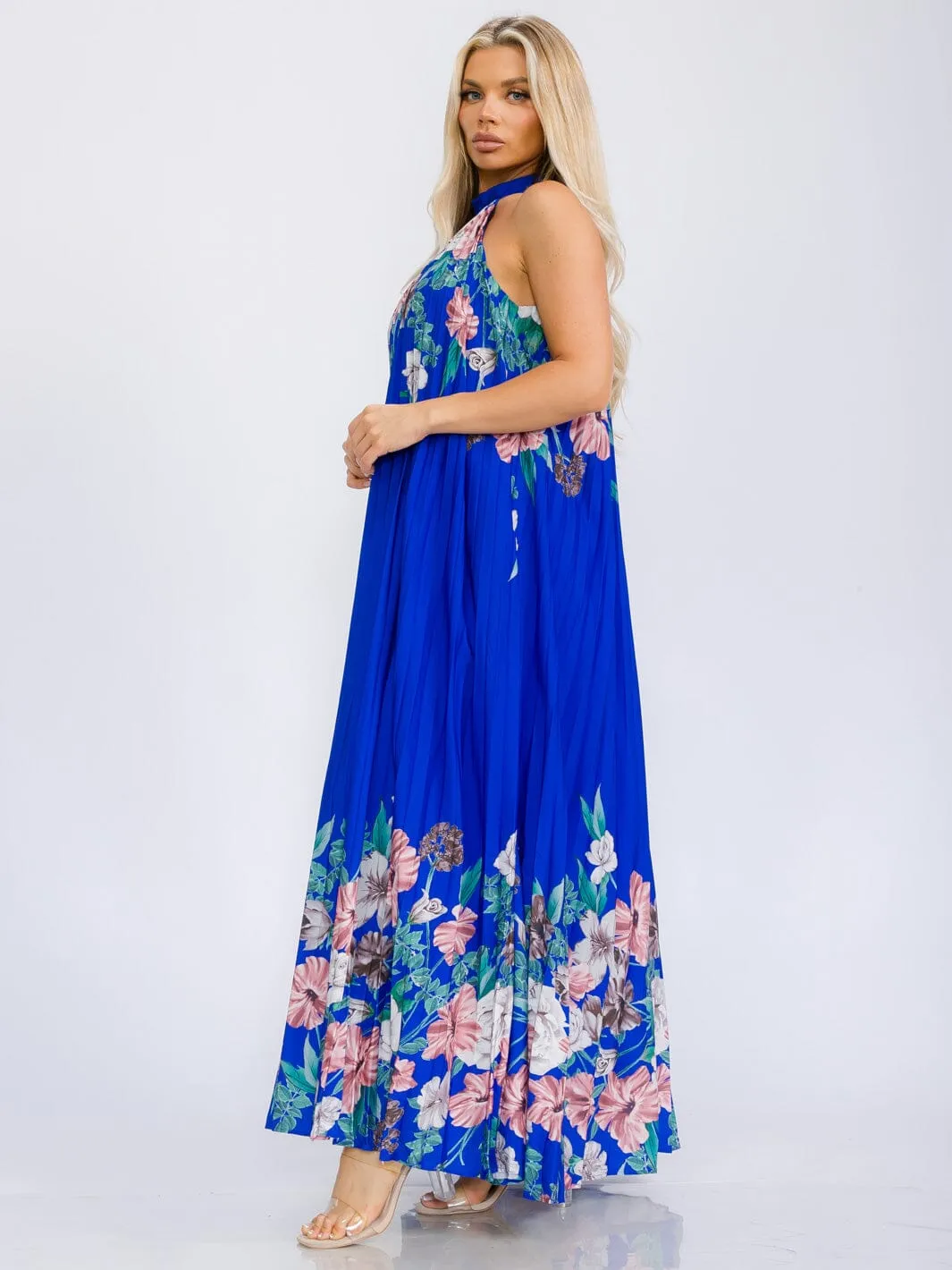 WOMEN'S SLEEVELESS HALTER NECK PLEATED FLORAL MAXI DRESS